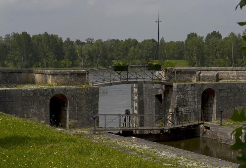 Bed and Breakfast Chambre D Hôtes Face à Briare