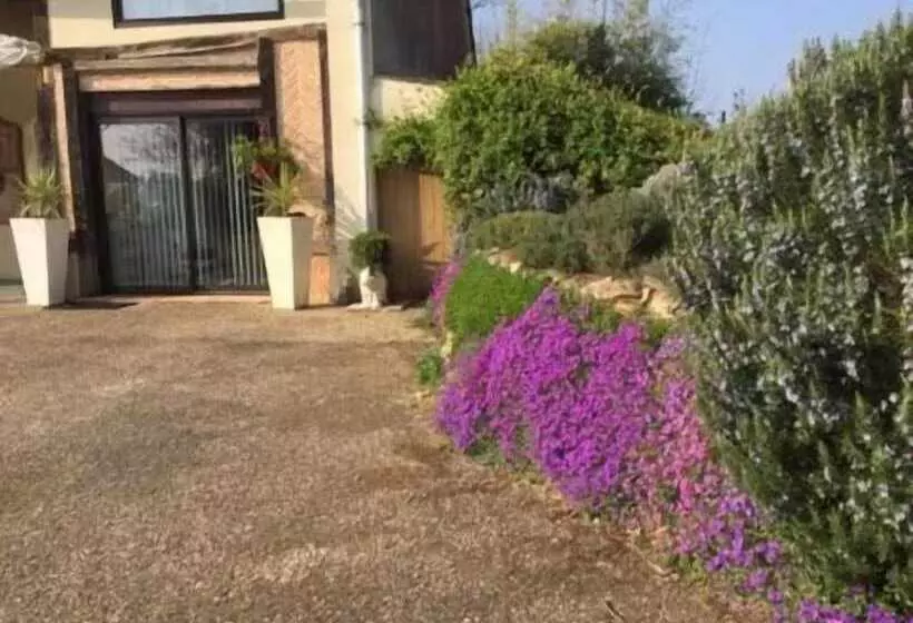 ベッドアンドブレックファースト Chambre D Hôtes Face à Briare