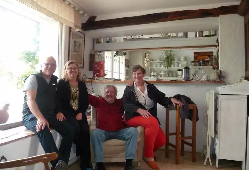 ベッドアンドブレックファースト Chambre D Hôtes Face à Briare