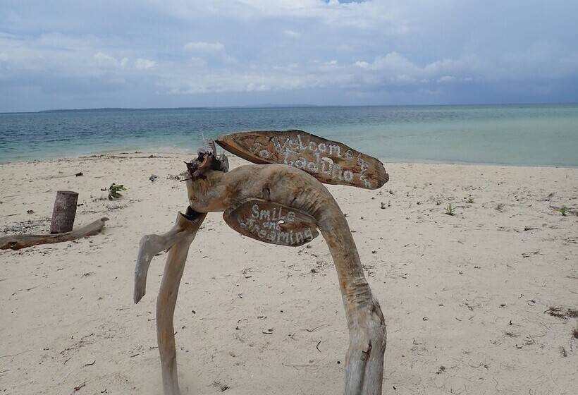 צימר Hoga Island Dive Resort Wakatobi