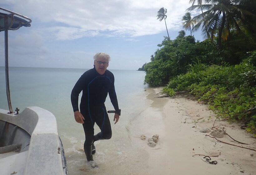 צימר Hoga Island Dive Resort Wakatobi