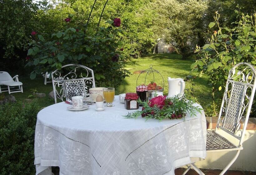 مبيت وإفطار Le Moulin Des Roses