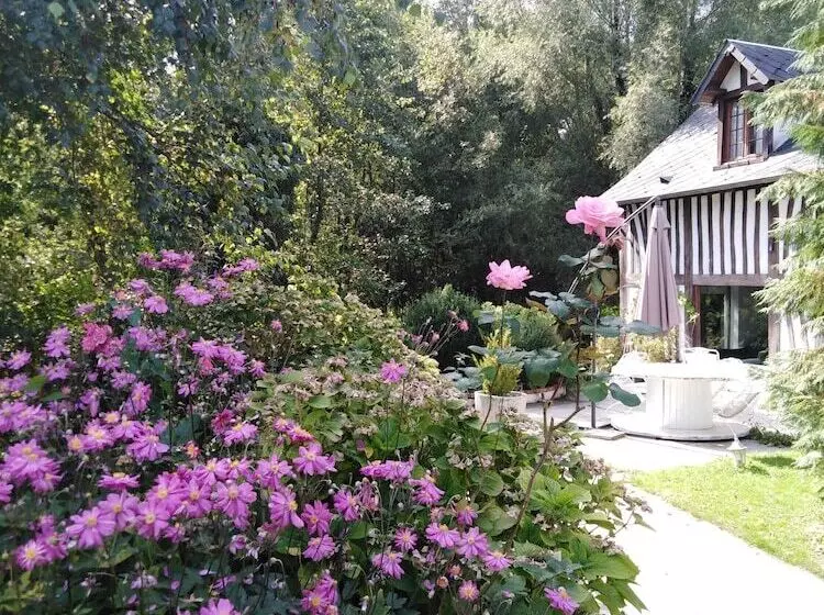Aamiaismajoitus (B&B) Le Moulin Des Roses
