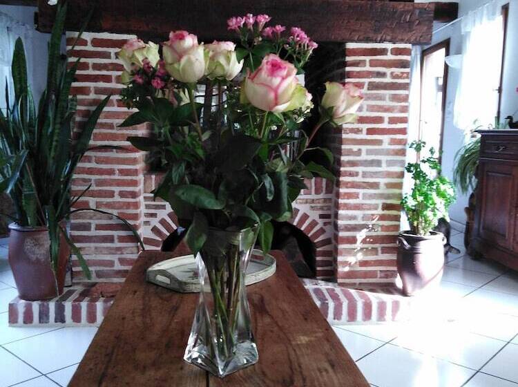 مبيت وإفطار Le Moulin Des Roses