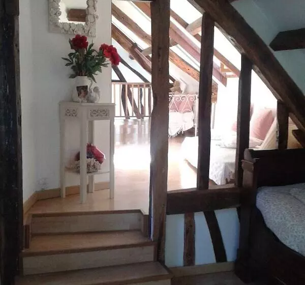 Aamiaismajoitus (B&B) Le Moulin Des Roses