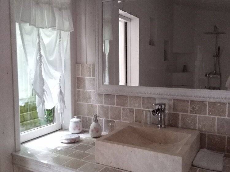 مبيت وإفطار Le Moulin Des Roses