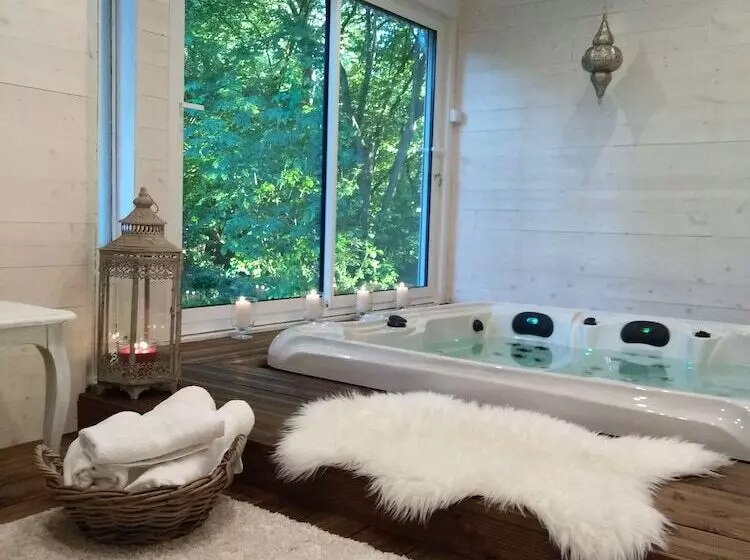 Aamiaismajoitus (B&B) Le Moulin Des Roses