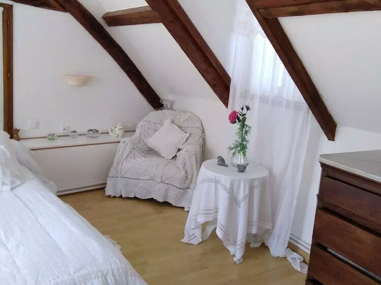 Aamiaismajoitus (B&B) Le Moulin Des Roses