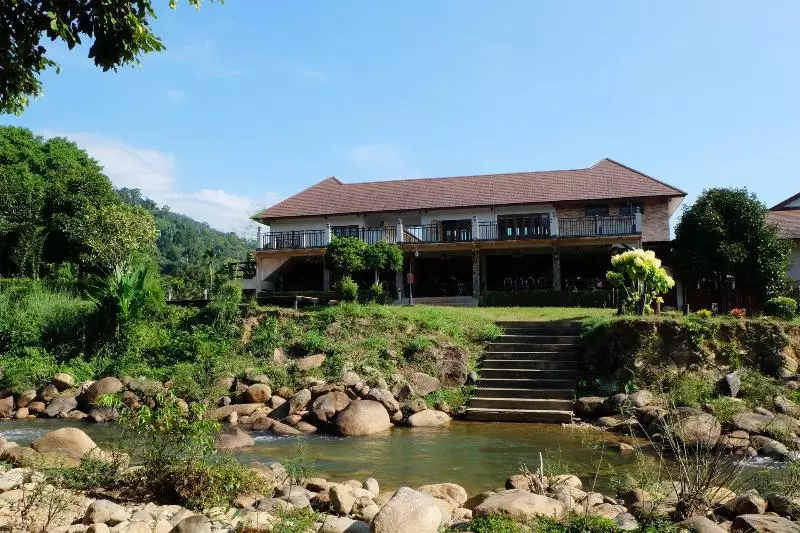 Hotelli Akantuka Homestay