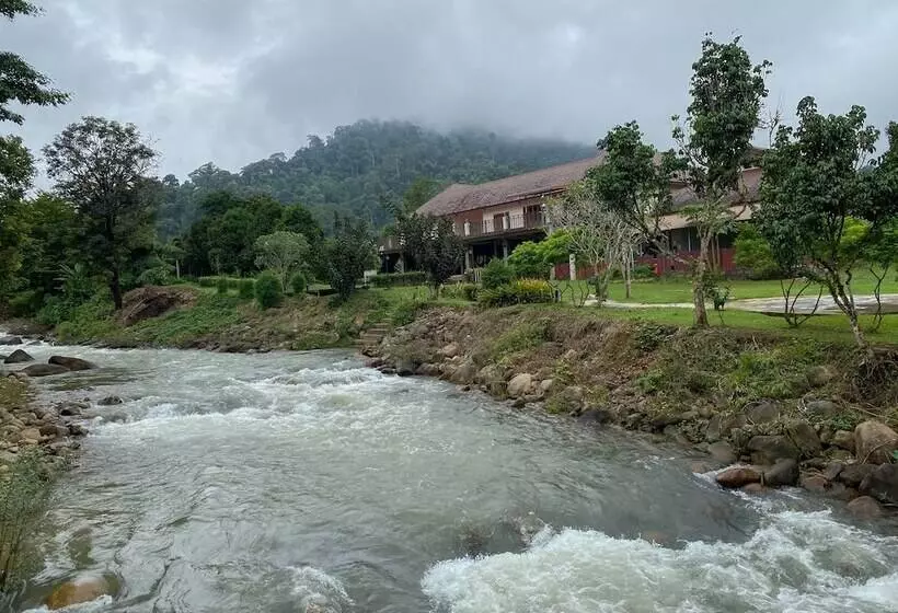 Hotelli Akantuka Homestay