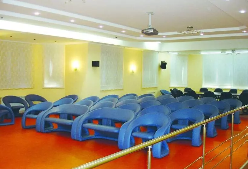 ホテル Artlife Zaimka