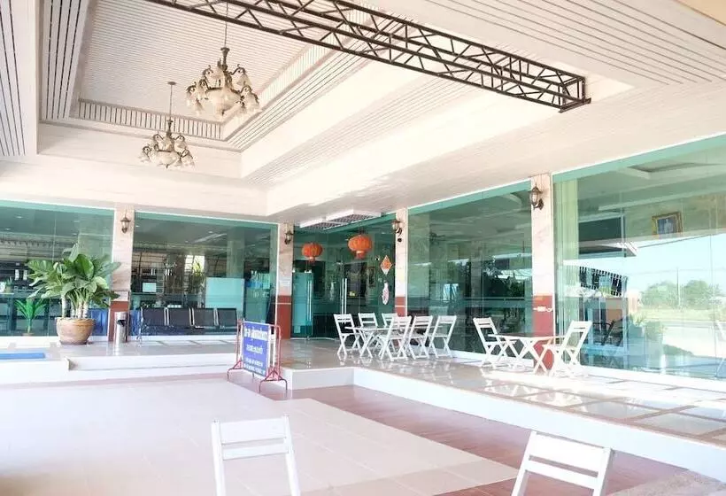 Hotelli Century Grand