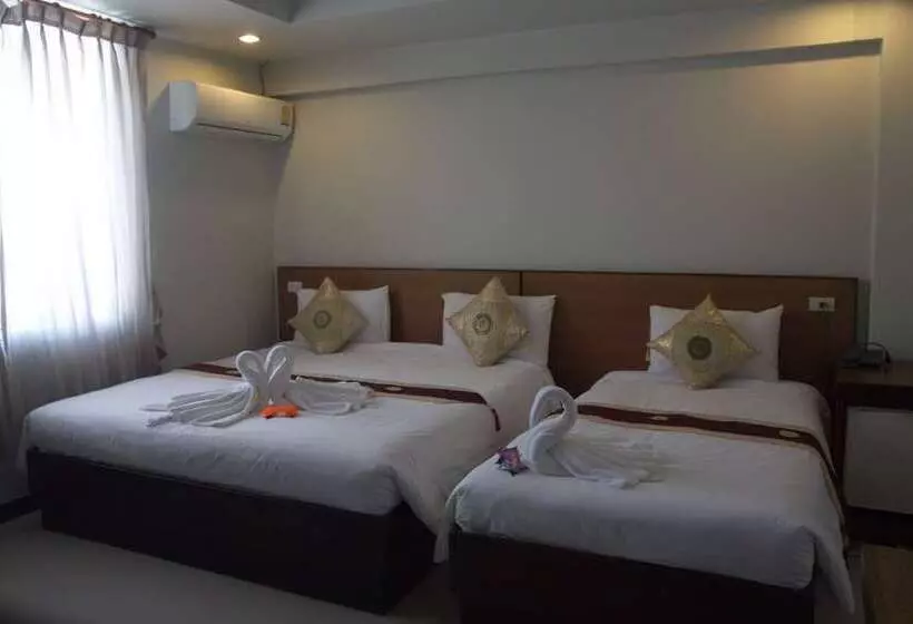 Hotelli Century Grand