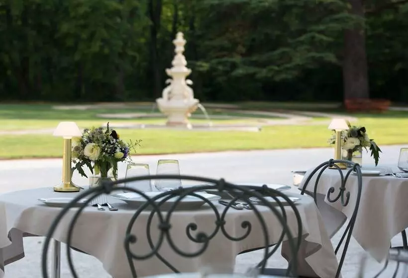 Hotelli Chateau De Fonscolombe