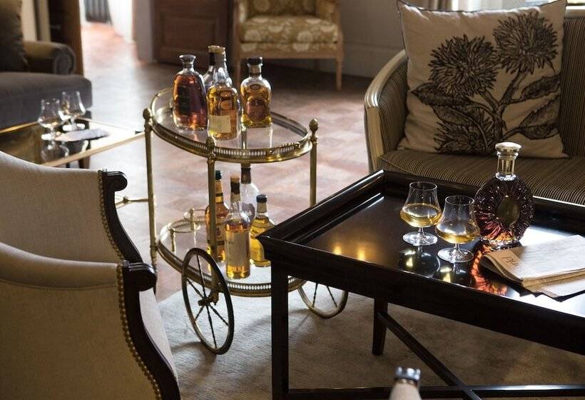 호텔 Chateau De Fonscolombe