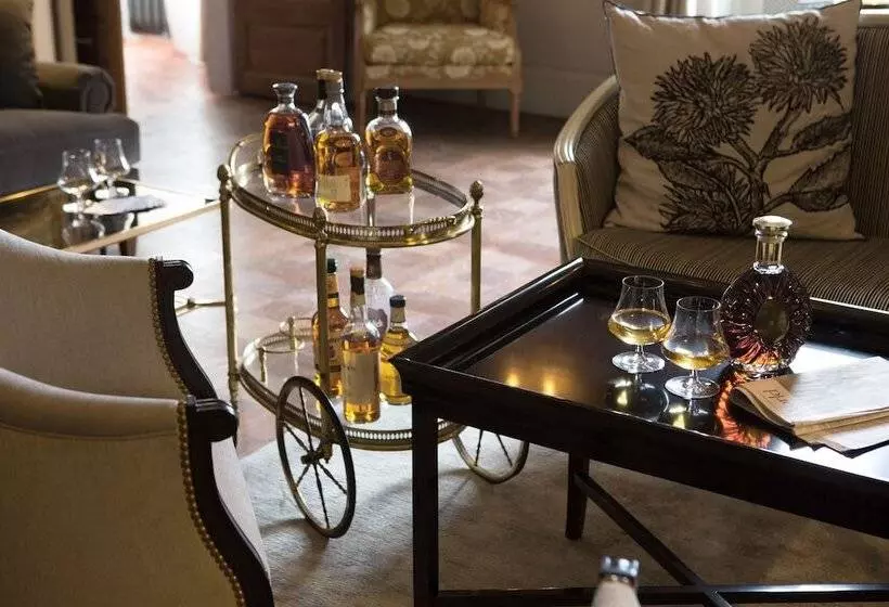 Hotelli Chateau De Fonscolombe