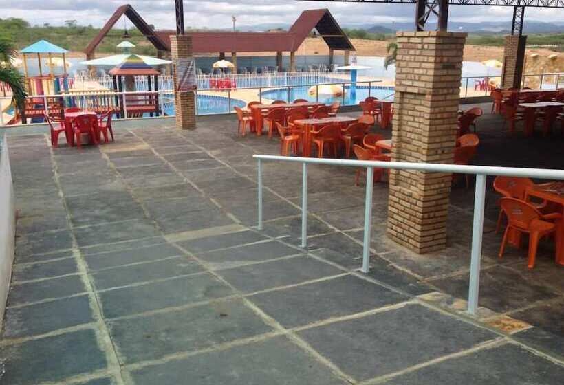 فندق Jardineira Park