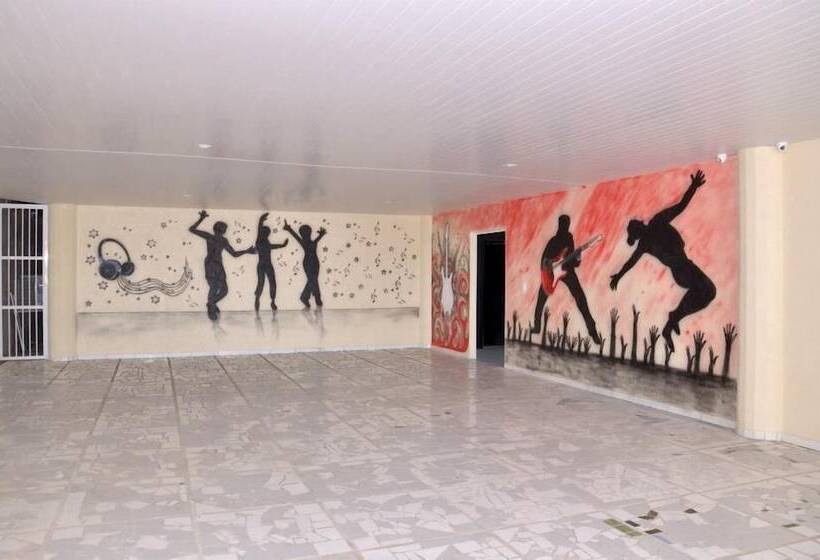 فندق Jardineira Park