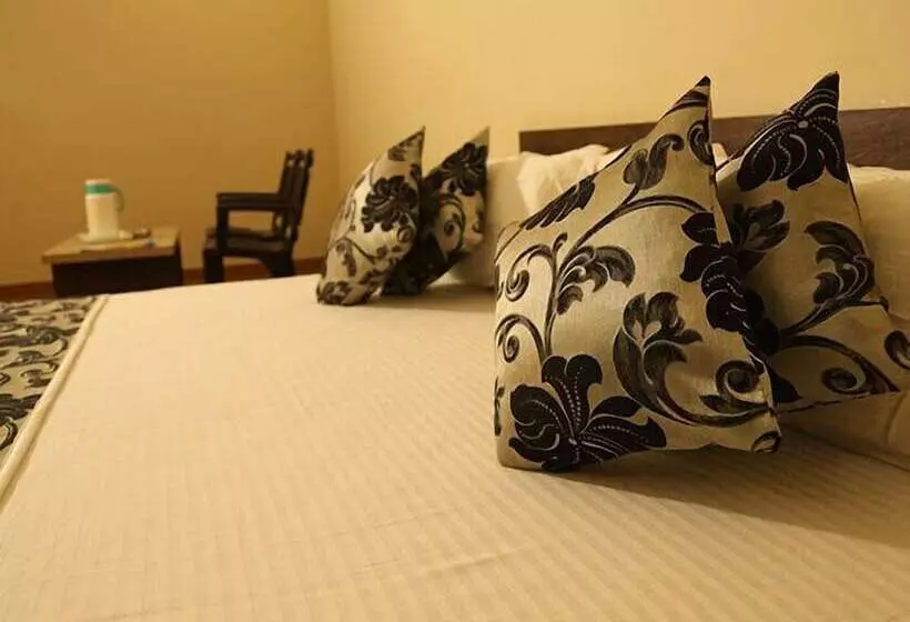 ホテル Monark Inn