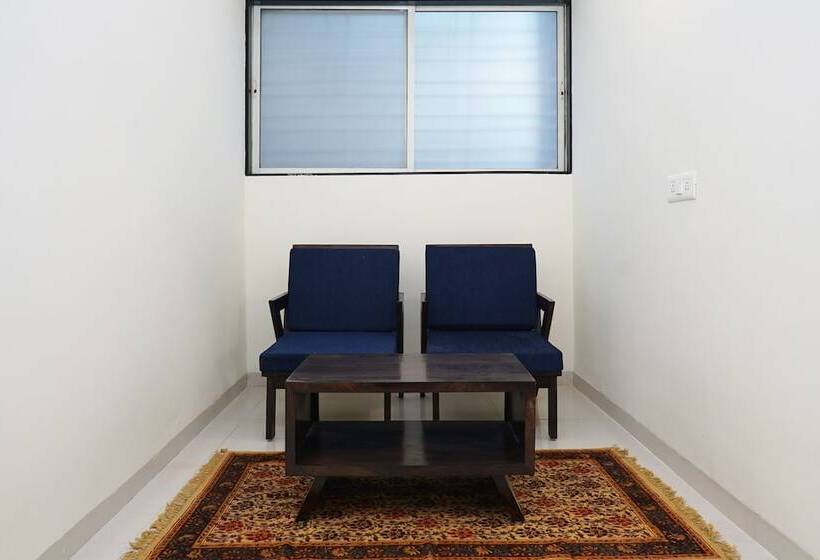 هتل Resonare Residency By Oyo Rooms