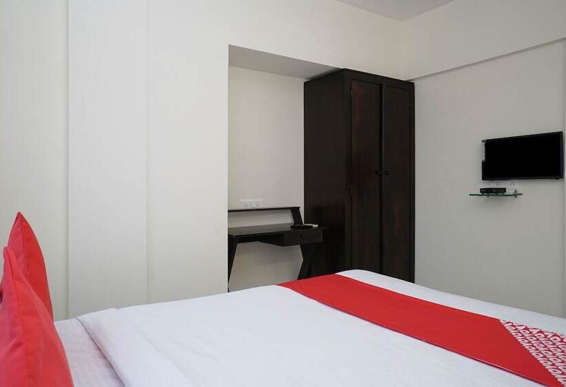 هتل Resonare Residency By Oyo Rooms