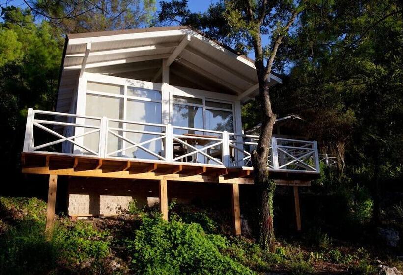 בית מלון כפרי Sakli Gol Evleri