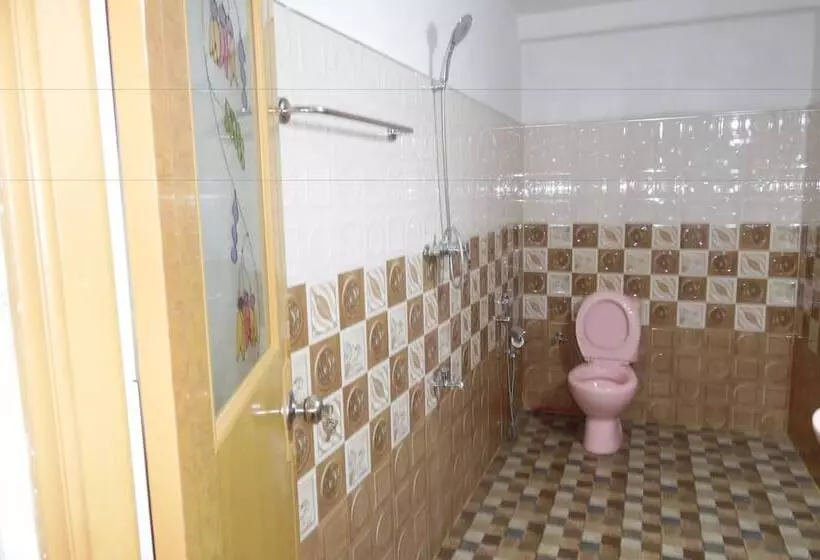 Hotelli Sea Breeze Inn Talalla