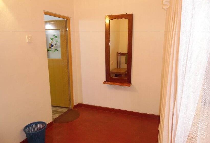 فندق Sea Breeze Inn Talalla