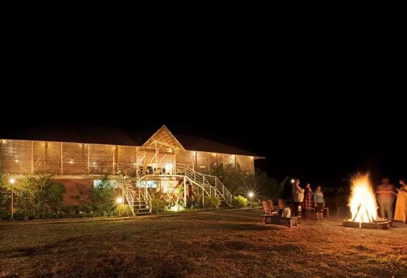 Hotel Sixth Element