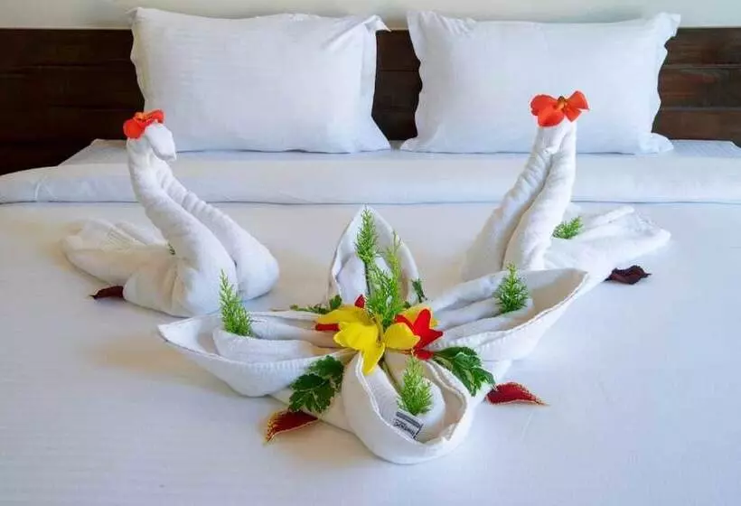 Hotel Sixth Element
