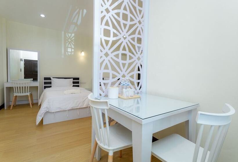 ホテル Thai Guest House