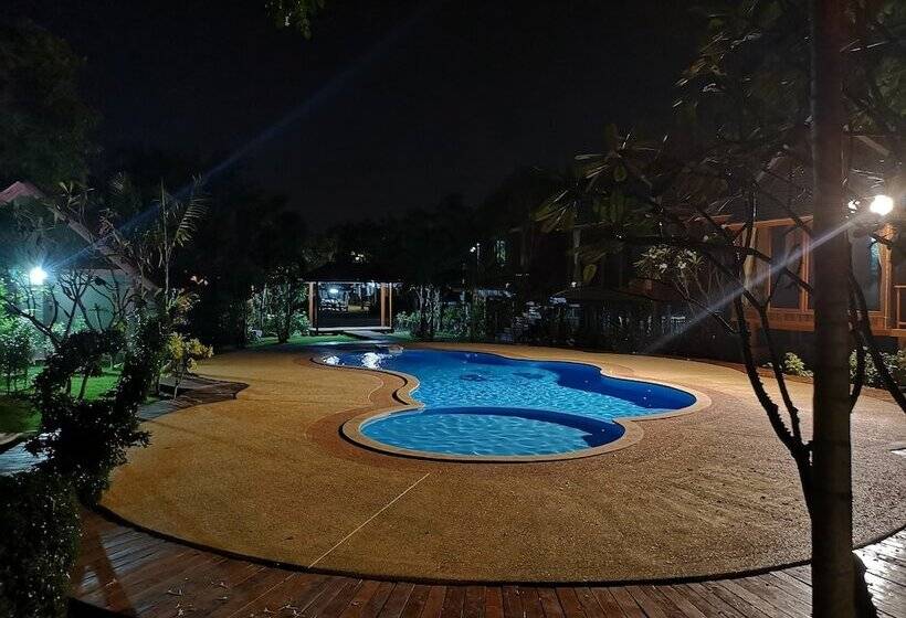 בית מלון כפרי Veepana Resort