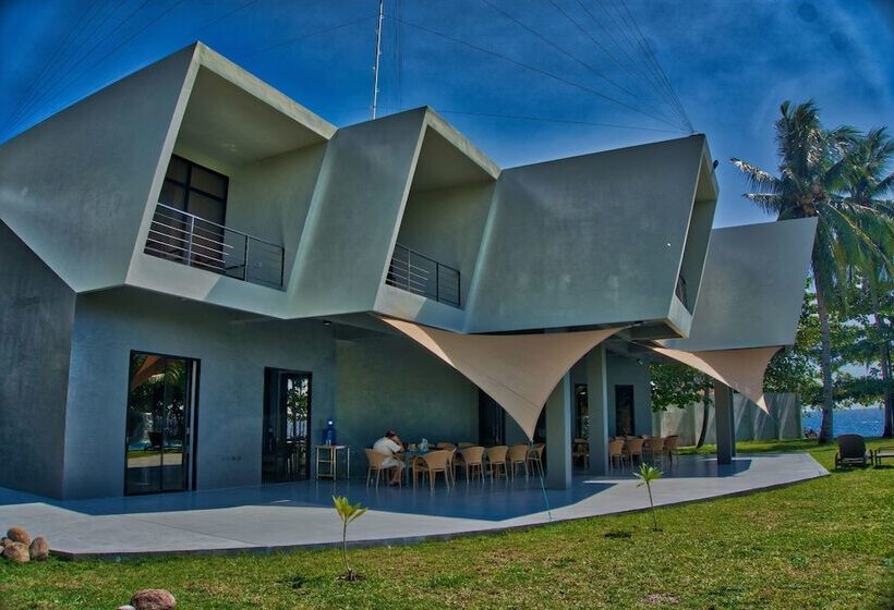 Mahi Mahi Dive Resort