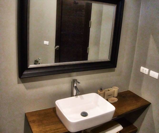 Mahi Mahi Dive Resort