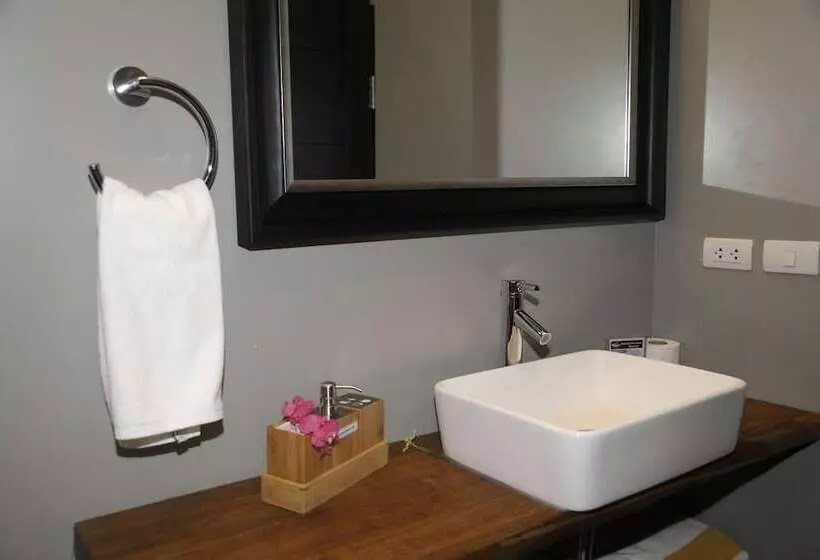 Mahi Mahi Dive Resort