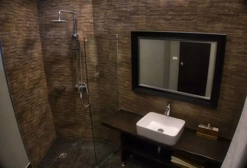 Mahi Mahi Dive Resort