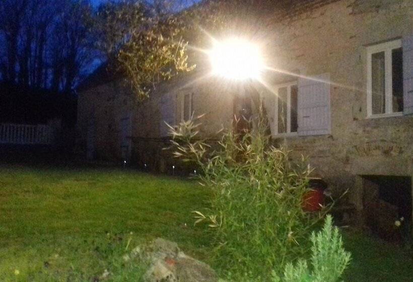 פנסיון Domaine Pastel