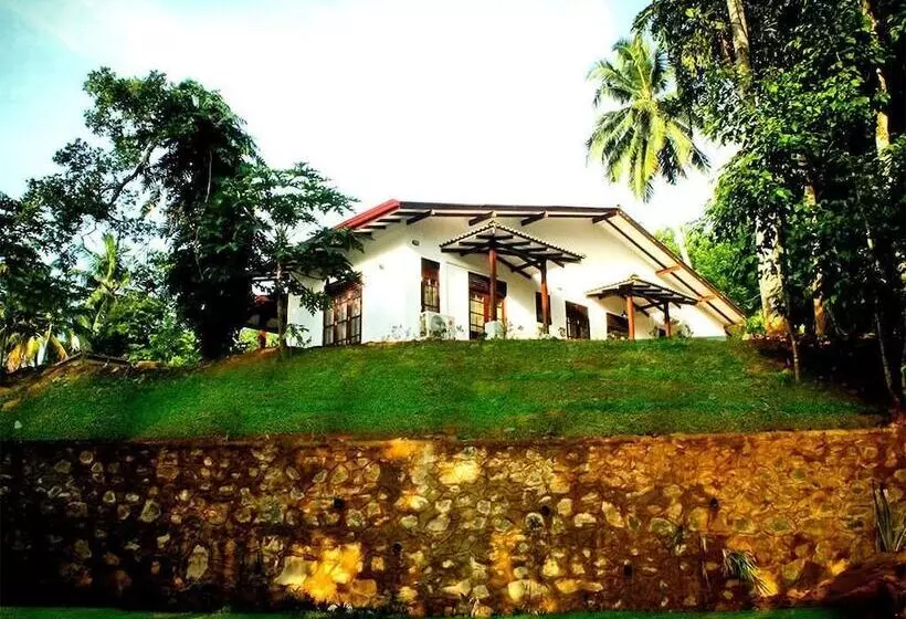 Majatalo Maygrove View Villa