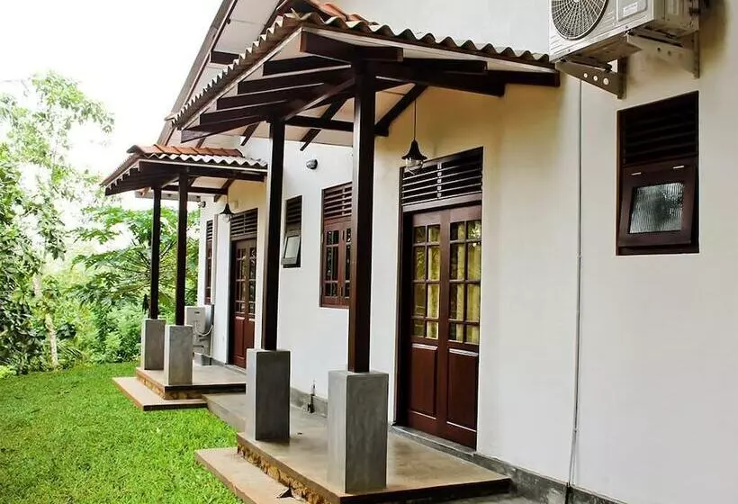 Majatalo Maygrove View Villa