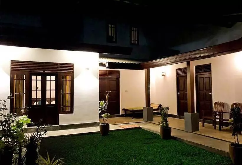 Majatalo Maygrove View Villa