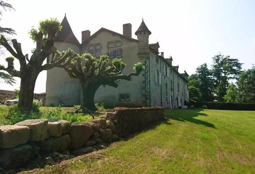 Majatalo Pierre Deluen Domaine De La Grange De Quaire