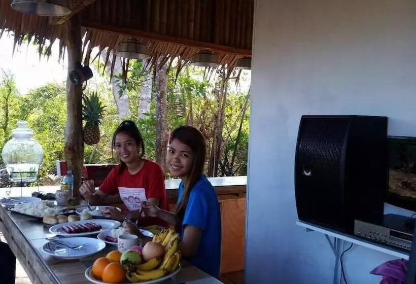 Majatalo Villa Encantador Resort