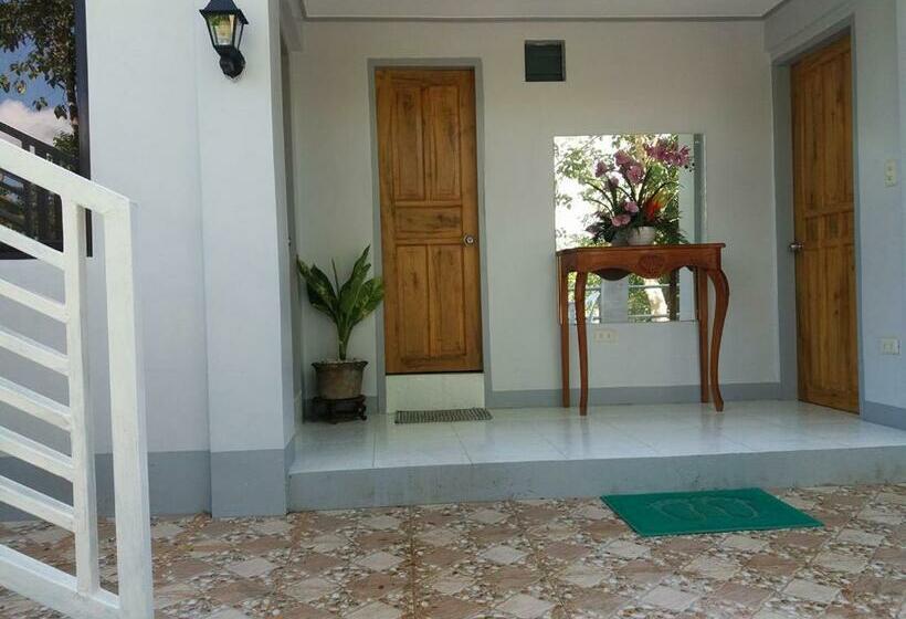 פנסיון Villa Feliza