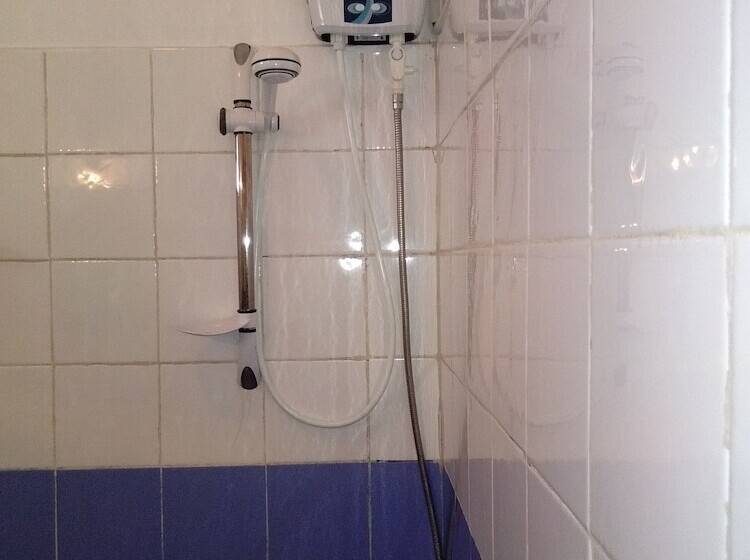 بنسيون Villa Subuthi