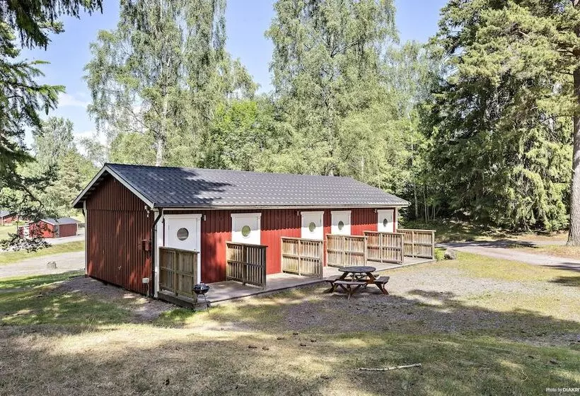 Lomakeskus First Camp Kolmården