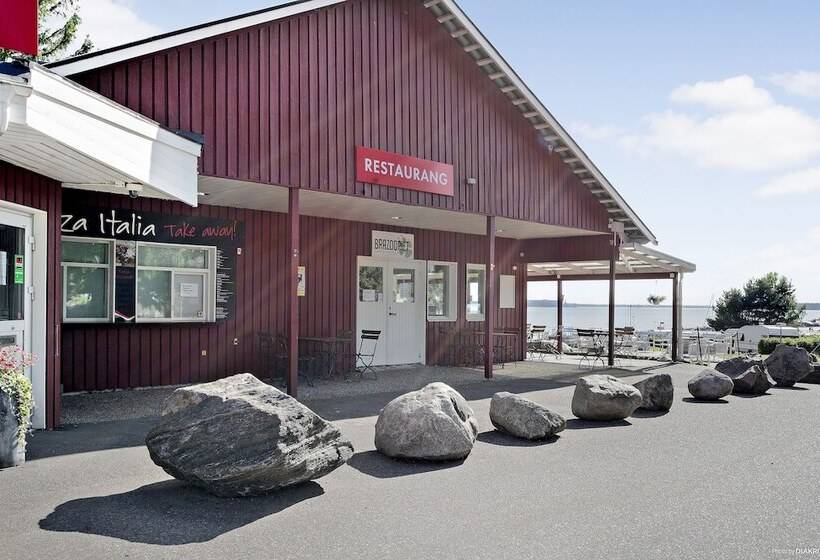 منتجع First Camp Kolmården