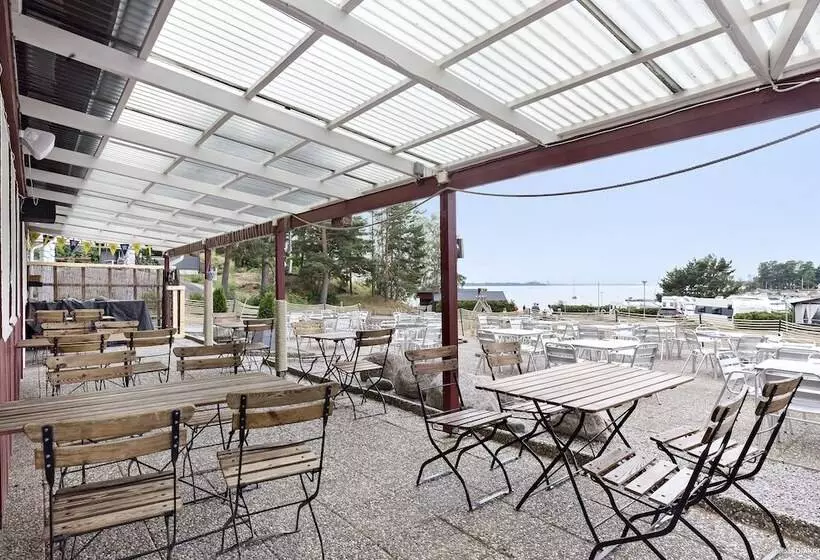 Lomakeskus First Camp Kolmården