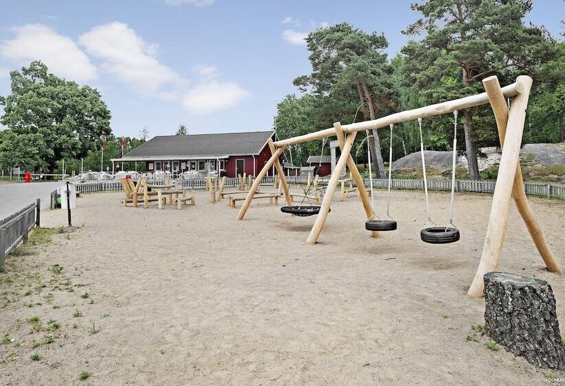 منتجع First Camp Kolmården