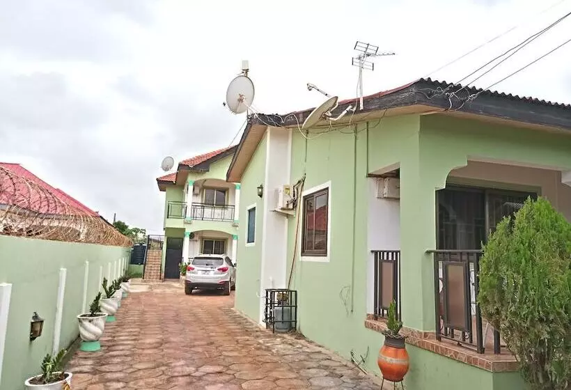 Ronna Apartments At Lakeside Estates