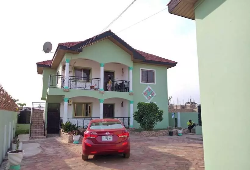 Ronna Apartments At Lakeside Estates